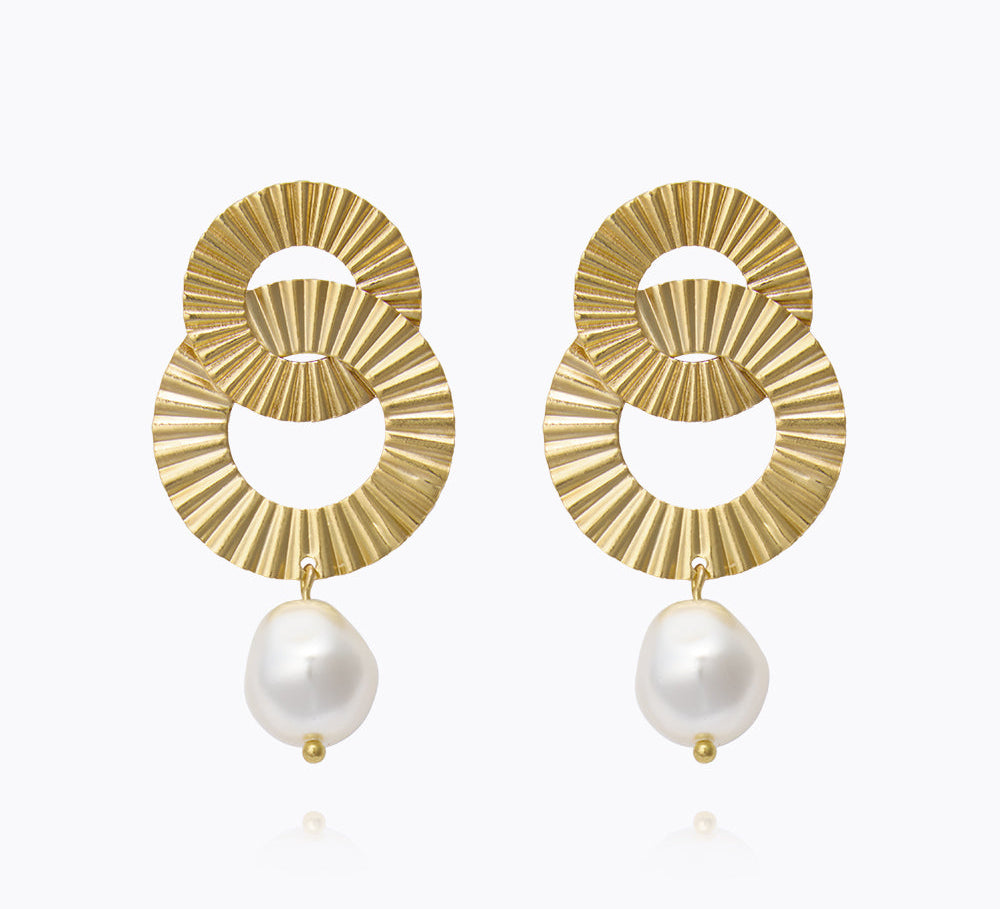 Caroline Svedbom - Mila Pearl Earrings Gold Gold