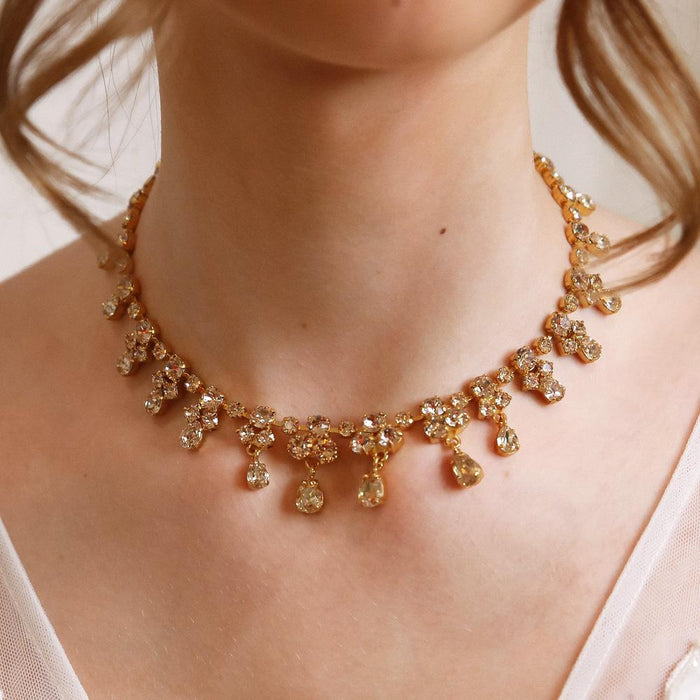Grand Entrence Necklace / Silk